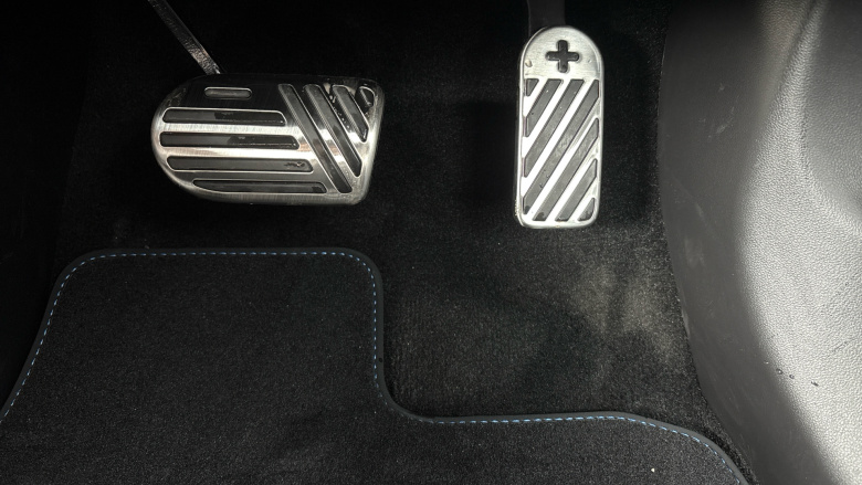 Hyundai IONIQ 6 239kW Ultimate 77kWh 4dr AWD Auto Electric Saloon